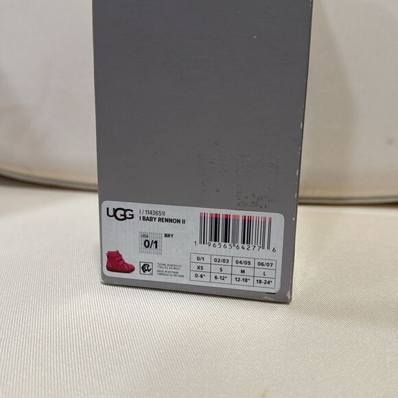 UGG Rennon II baby boots - Picture 3 of 3